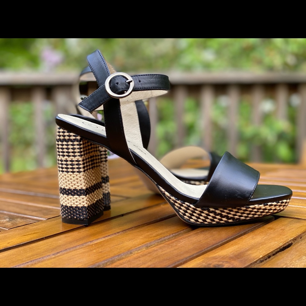 George J. Love black & tan platform sandal size 9